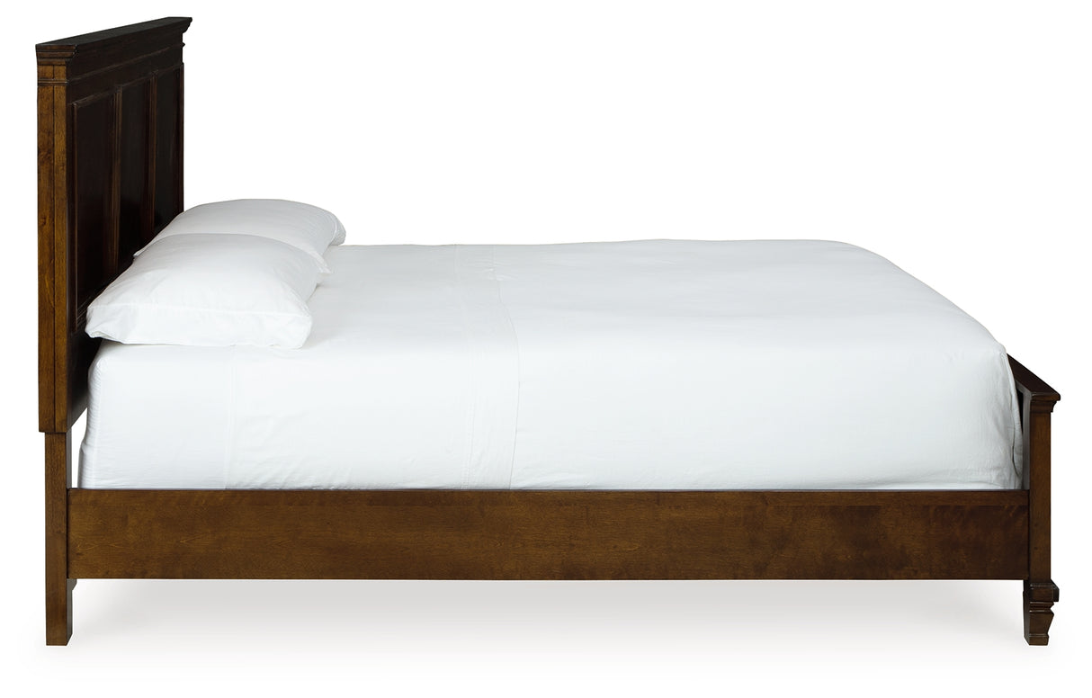 Danabrin King Panel Bed with Mirrored Dresser and Nightstand in Brown from Ashley - Luna Furniture