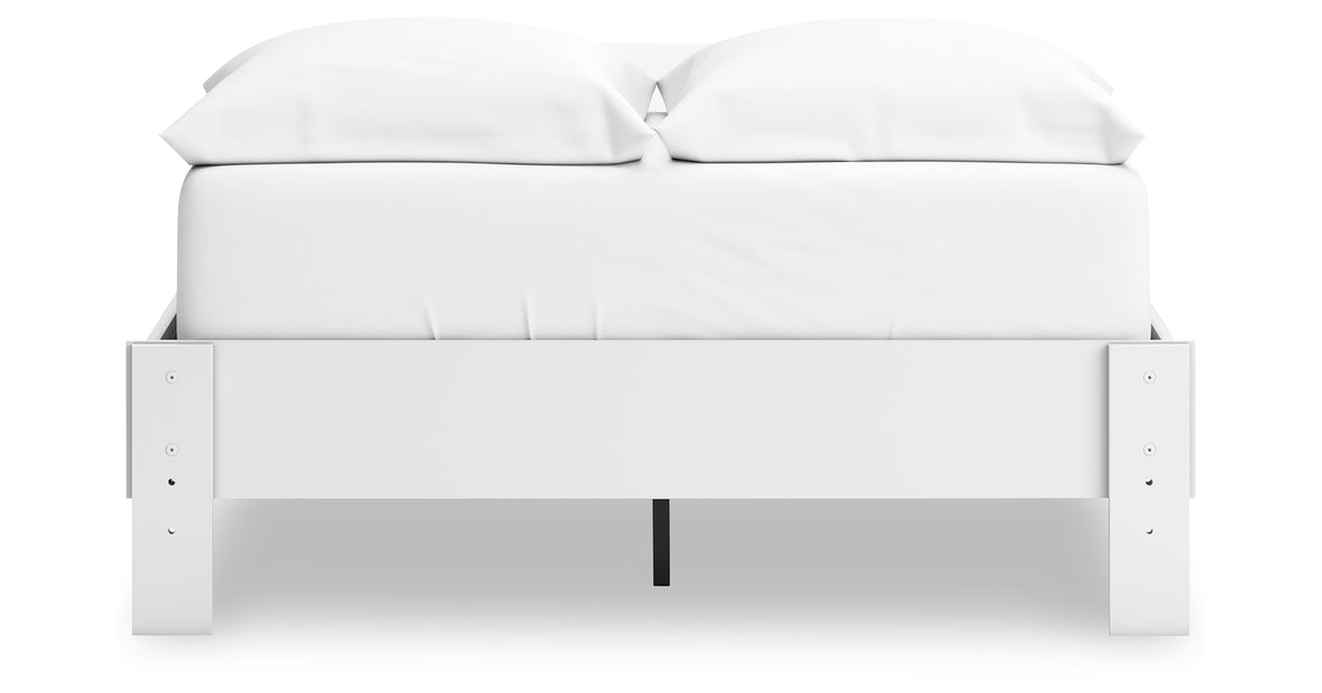 Hallityn Full Platform Bed with Dresser and 2 Nightstands in White from Ashley - Luna Furniture