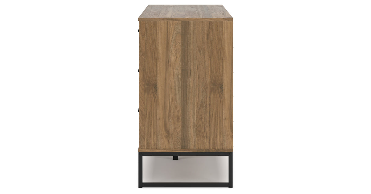 Deanlow Full Platform Panel Bed with Dresser and 2 Nightstands in Honey from Ashley - Luna Furniture