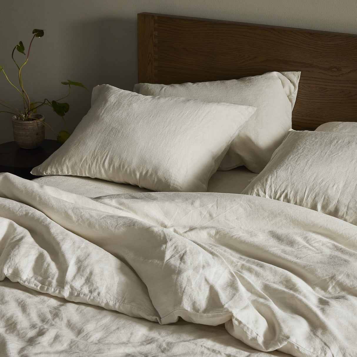 Sable Fitted Sheet in Sable White Sand from Four Hands - Luna Furniture