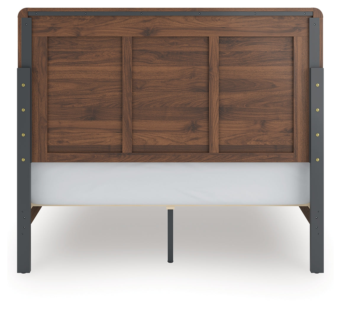 Fortlorn Queen Panel Bed, Dresser, Chest and 2 Nightstands from Ashley Furniture - Luna Furniture