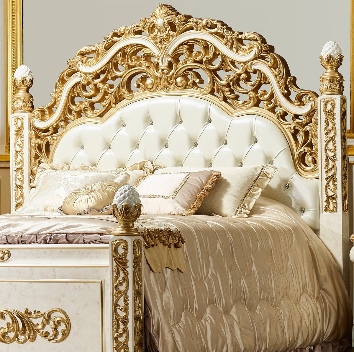 HD-903 Antique White/Gold Bed from Homey Design - Luna Furniture