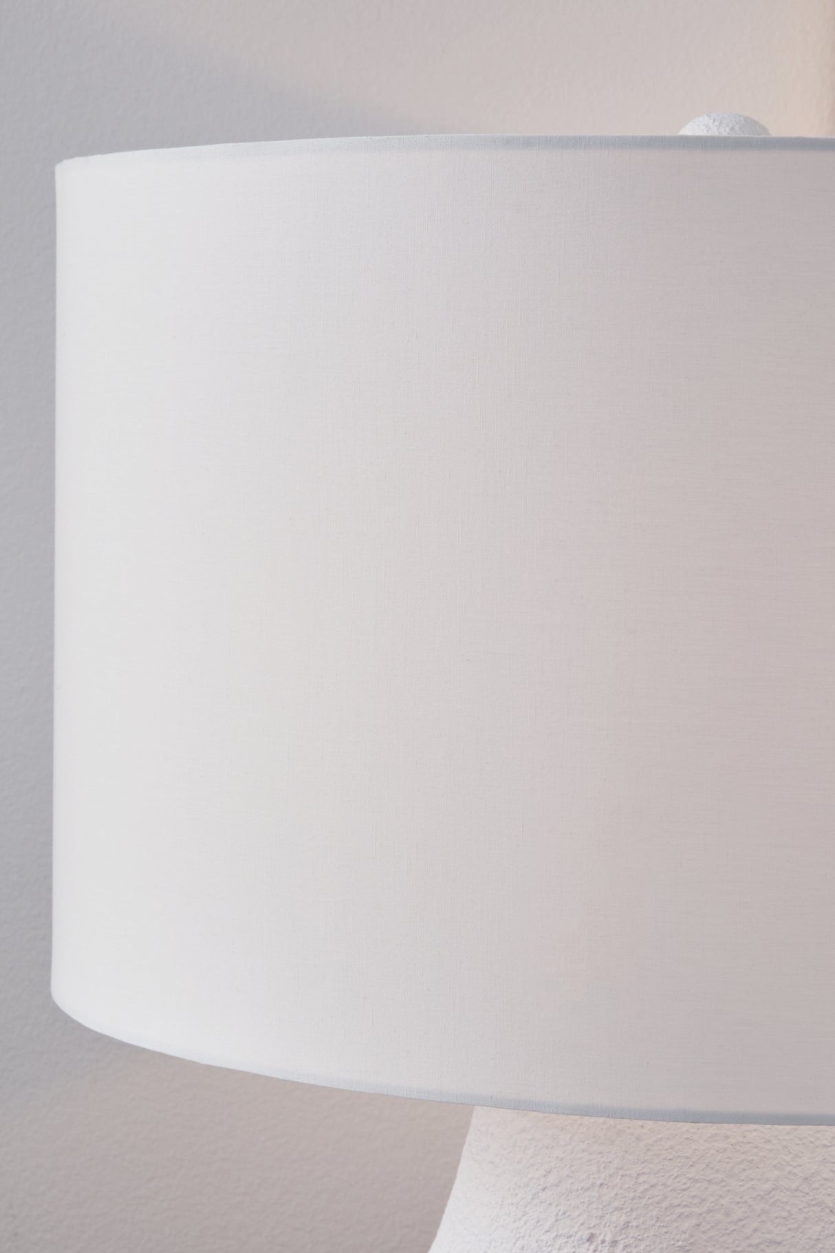 Dashland White/Navy Table Lamp from Ashley - Luna Furniture