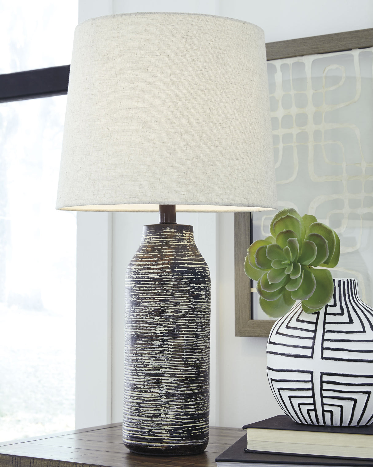 Mahima Black/White Table Lamp from Ashley - Luna Furniture