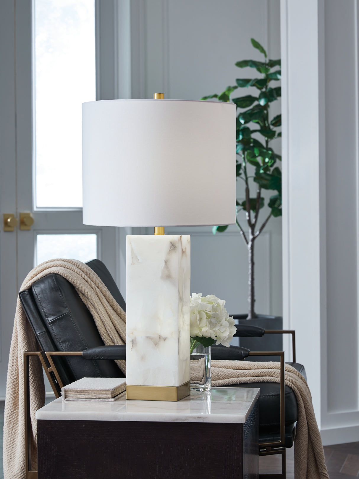Linderfield White/Gold Finish Table Lamp from Ashley - Luna Furniture