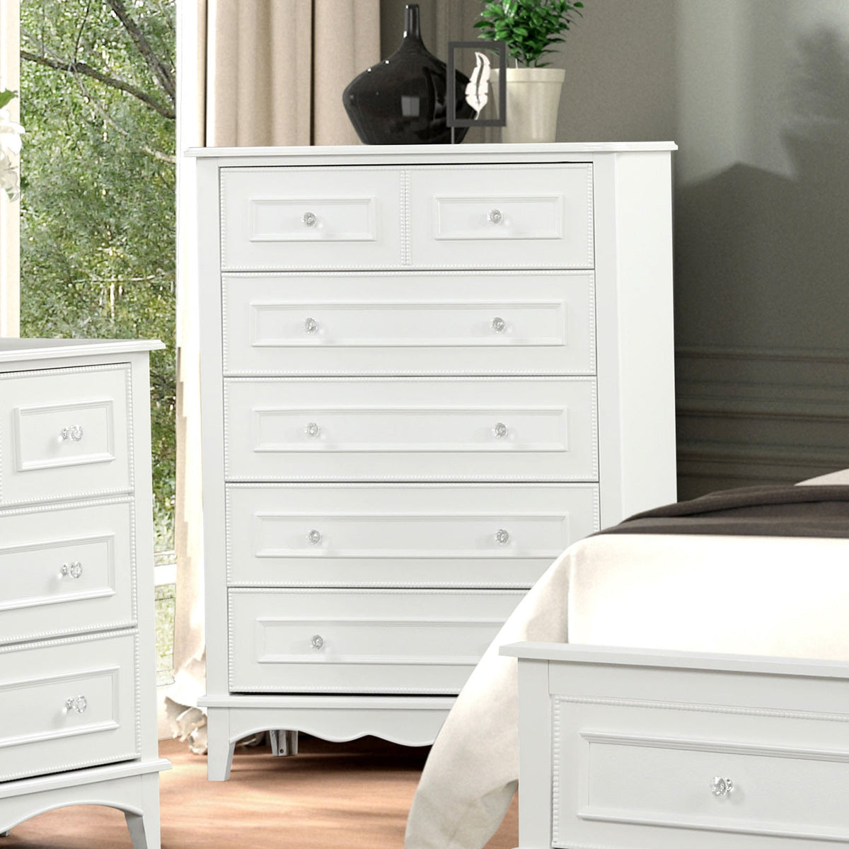 Naucalpan White Traditional Bedroom Set from Furniture of America - Luna Furniture