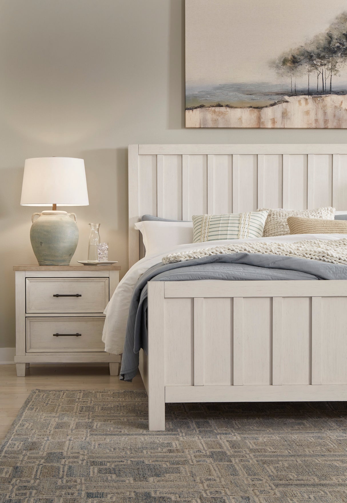 Shaybrock Antique White California King Panel Bed from Ashley Furniture - Luna Furniture