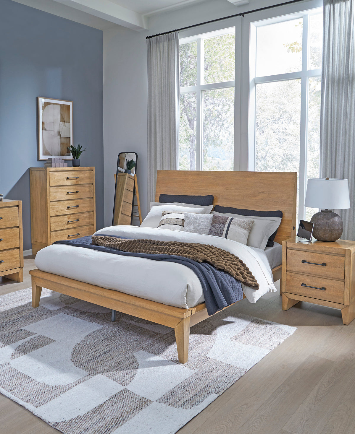 Sherbana Light Brown Queen Platform Bed from Ashley - Luna Furniture