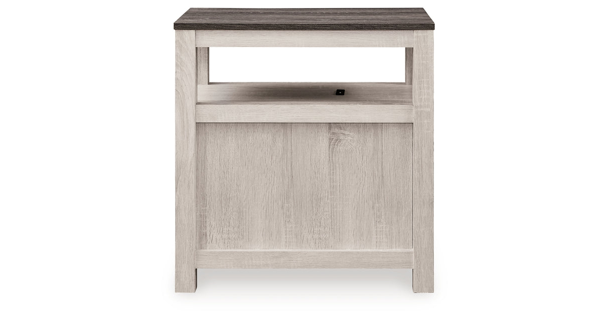 Fendenmore Two-tone Chairside End Table from Ashley - Luna Furniture