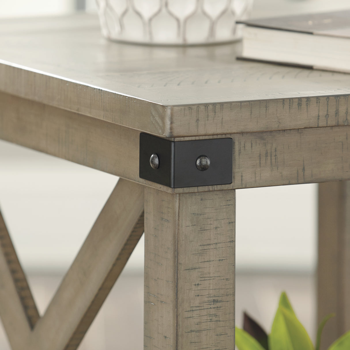 Aldwin Coffee Table with 2 End Tables in Gray from Ashley - Luna Furniture