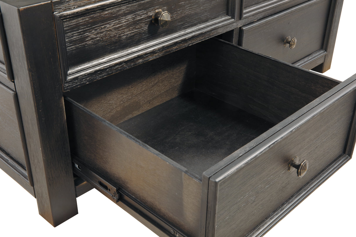 Tyler Creek Coffee Table with 2 End Tables in Grayish Brown/Black from Ashley - Luna Furniture