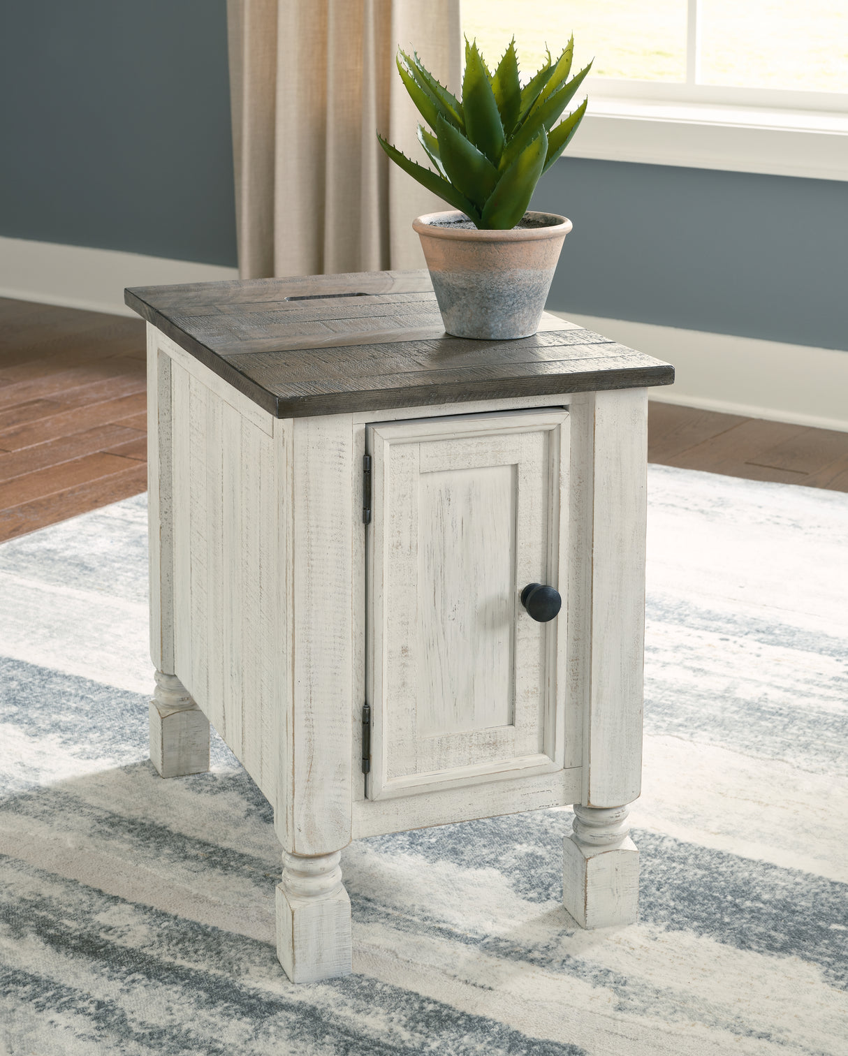 Havalance White/Gray Chairside End Table from Ashley - Luna Furniture