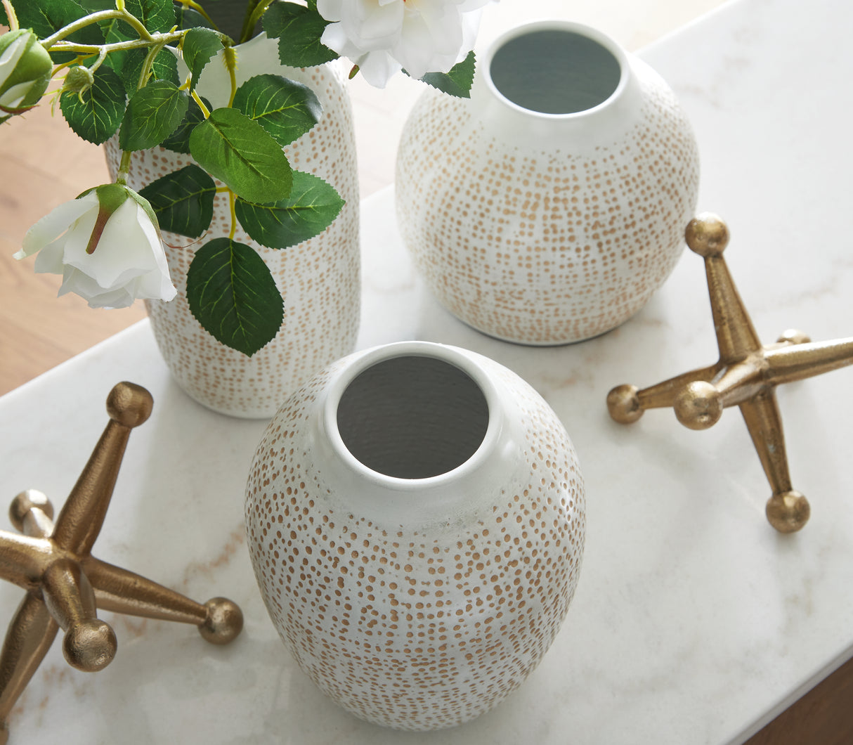 Vinburn White/Gold Finish Accessory Set (Set of 5) from Ashley Furniture - Luna Furniture