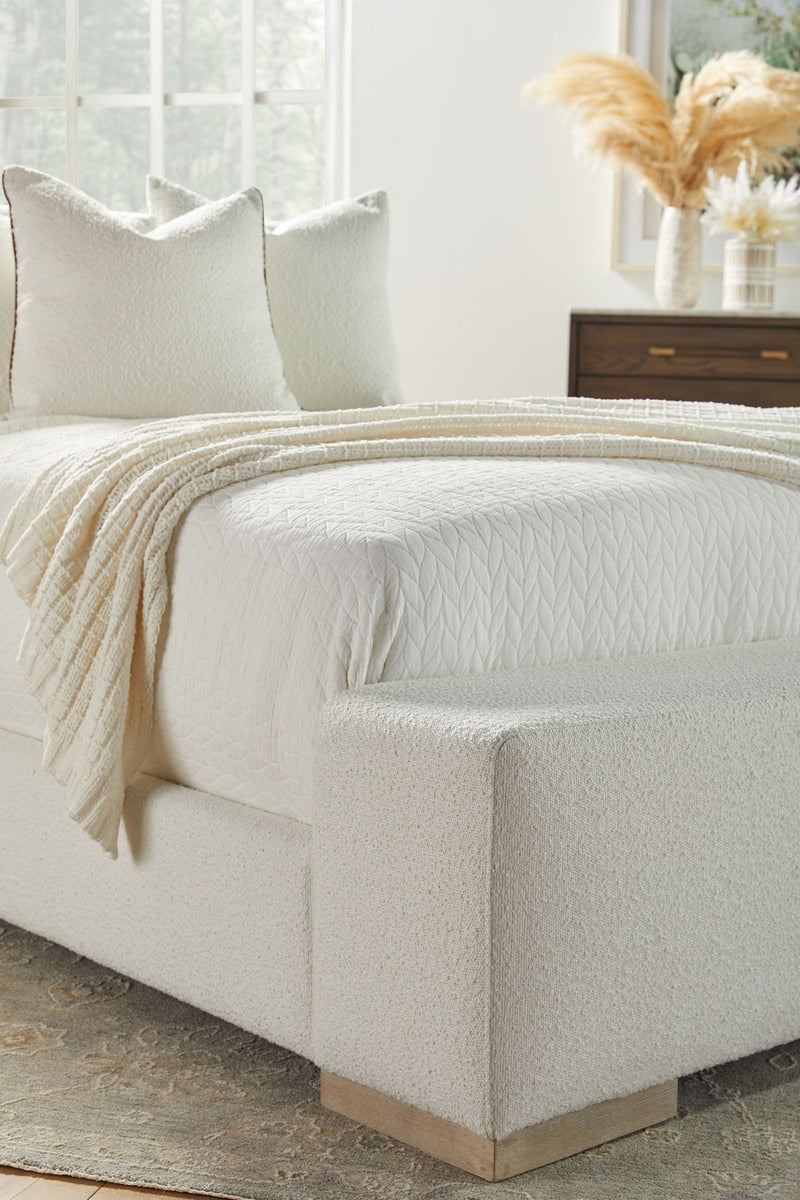 Warren Queen Bed from Essentials For Living - Luna Furniture