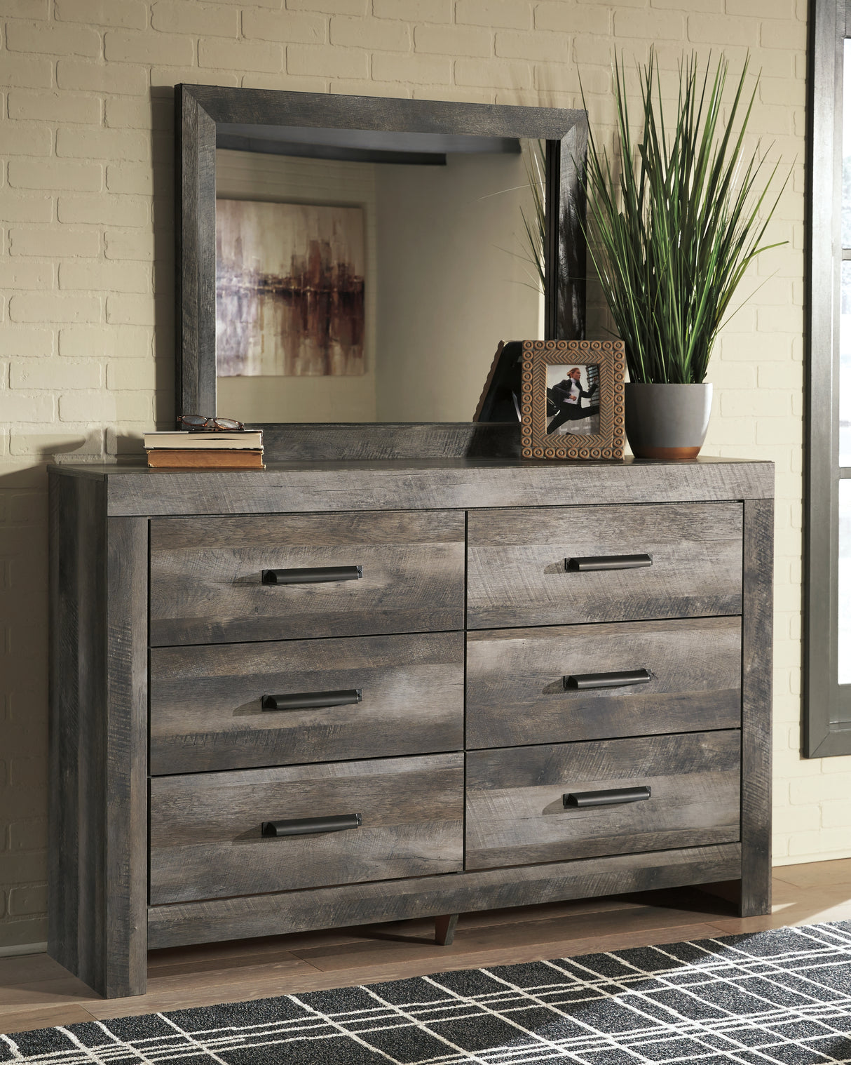 Wynnlow King Panel Bed with Mirrored Dresser, Chest and 2 Nightstands in Gray from Ashley - Luna Furniture