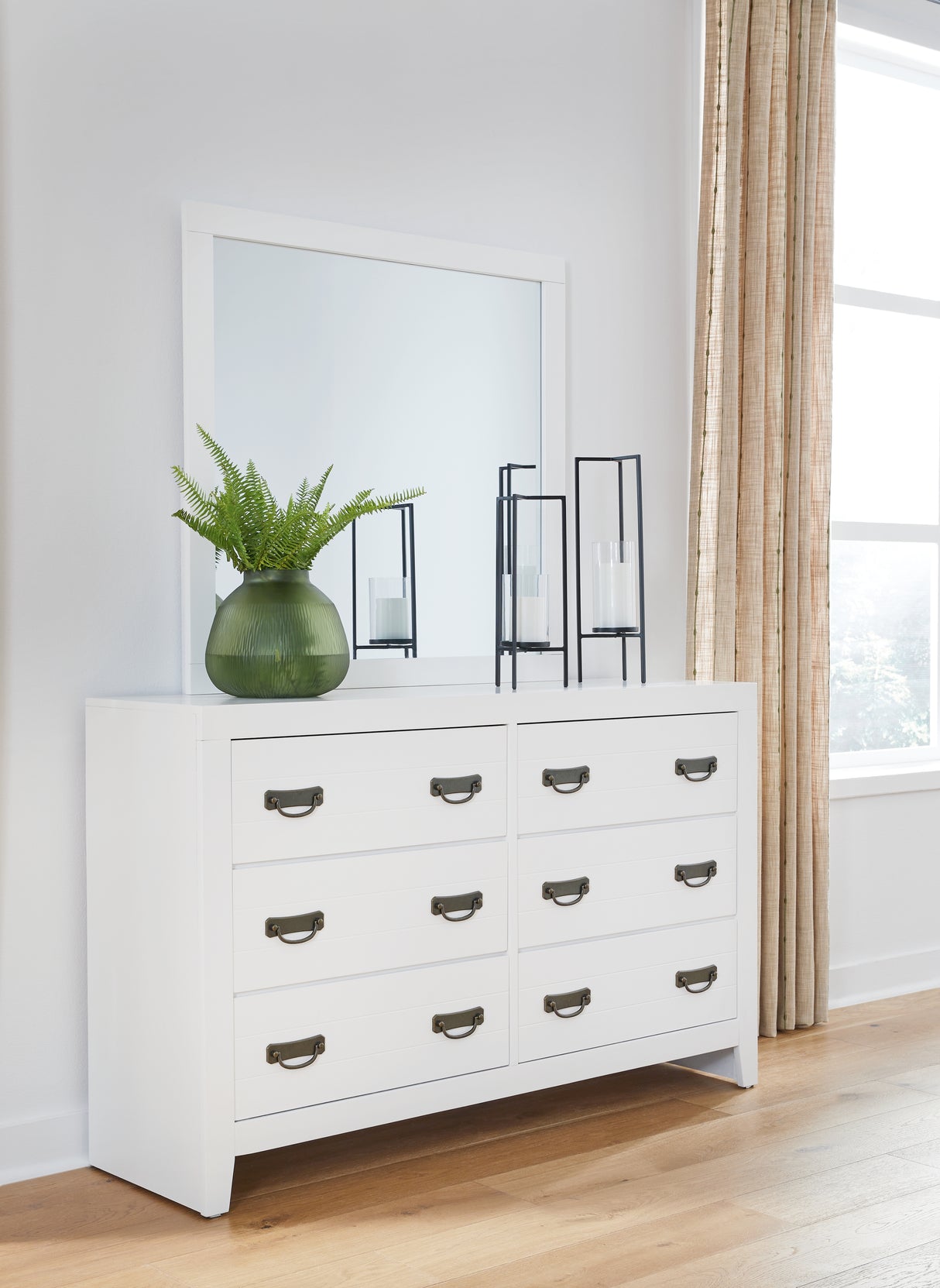 Binterglen Full Panel Bed with Mirrored Dresser, Chest and 2 Nightstands in White from Ashley - Luna Furniture