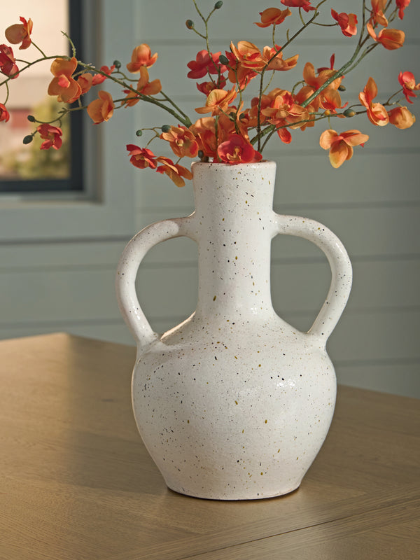 Dallinworth White/Black Vase