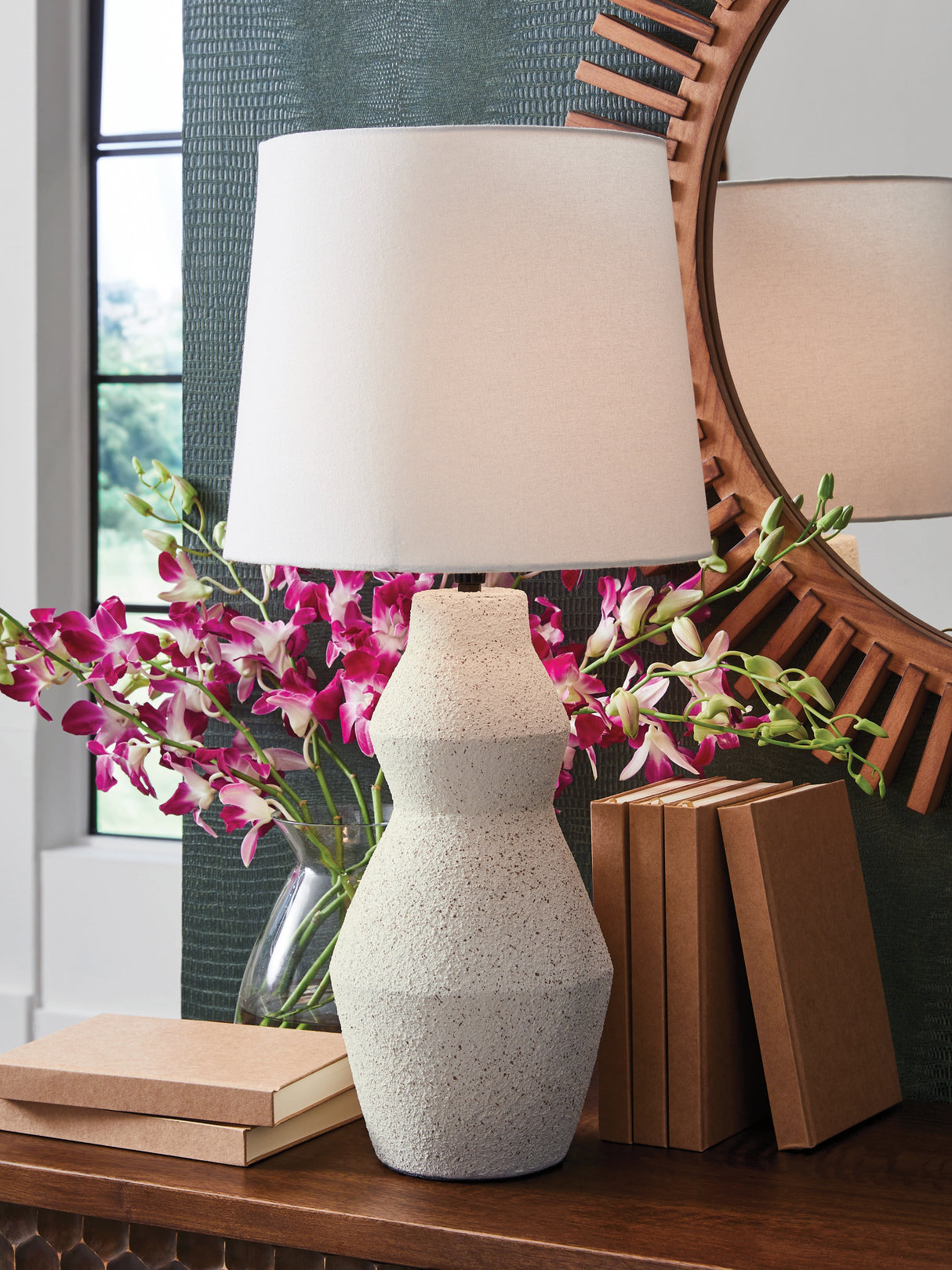 Dawthorne Cream Table Lamp from Ashley - Luna Furniture