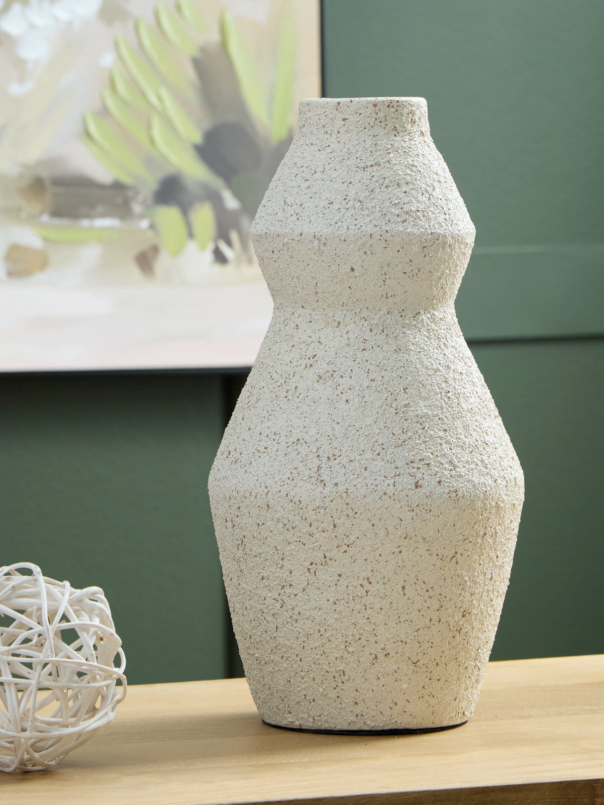 Dawthorne Cream Vase from Ashley Furniture - Luna Furniture