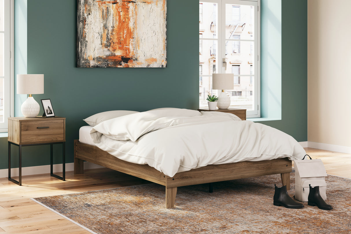 Deanlow Full Platform Bed with 2 Nightstands in Honey from Ashley - Luna Furniture