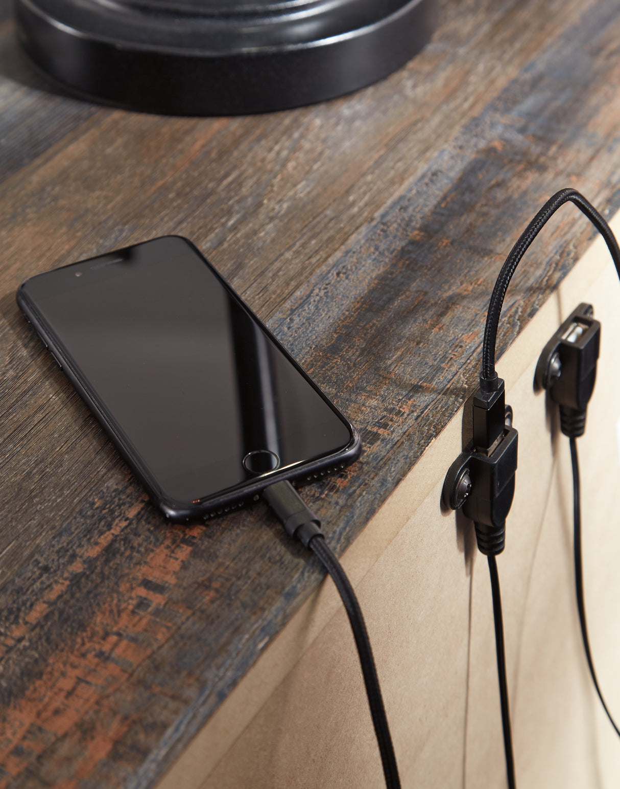 Drystan Queen Panel Bed with 2 Nightstands in Multi from Ashley - Luna Furniture