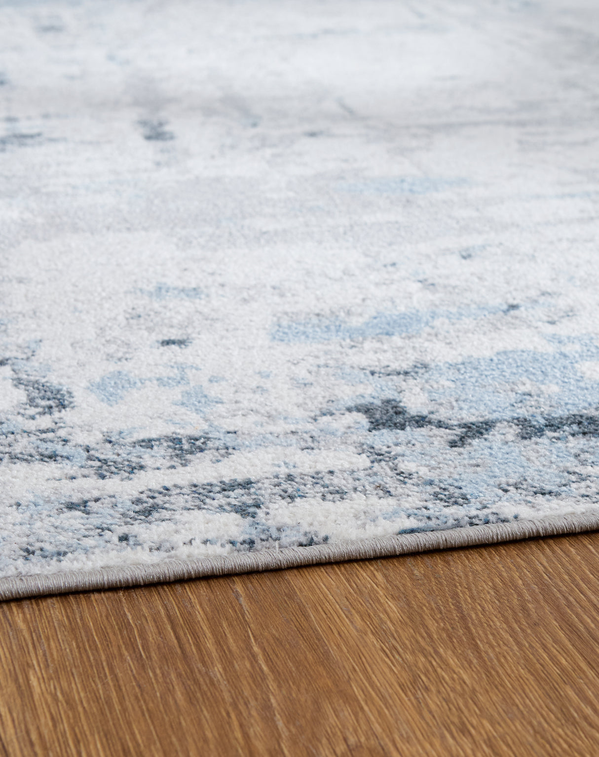 Emertonly Blue/White/Gray Large Rug from Ashley - Luna Furniture