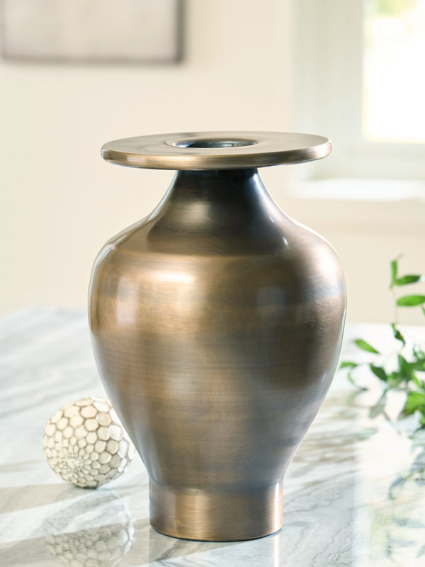 Fedorleigh Antique Brass Finish Vase
