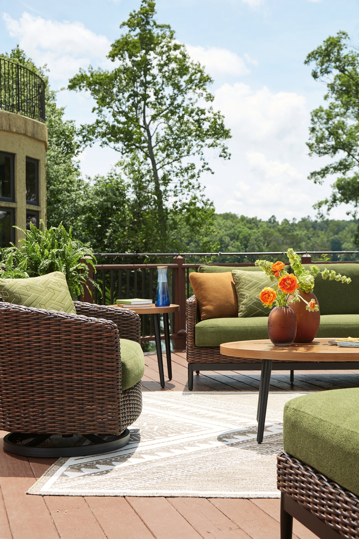 Horizon Hall 2 Lounge Chairs with End Table in Brown/Green from Ashley Furniture - Luna Furniture