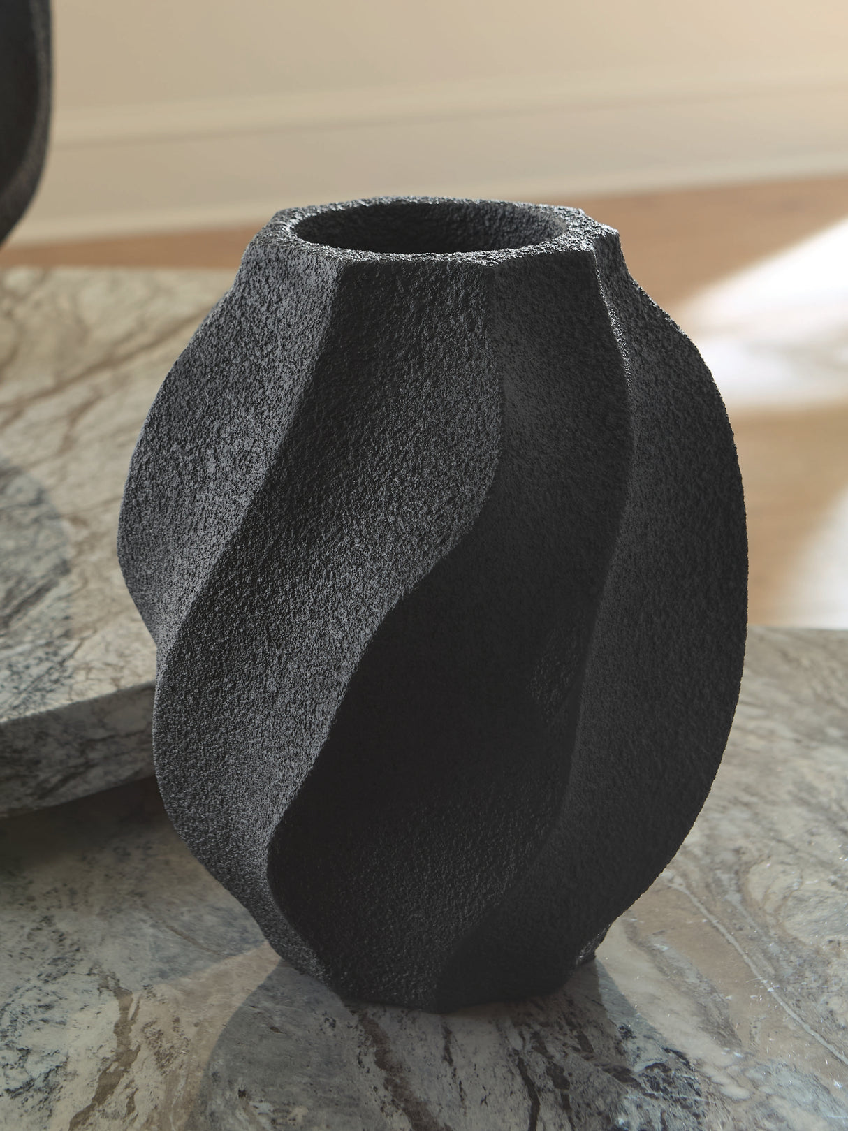Judworth Black Vase from Ashley Furniture - Luna Furniture