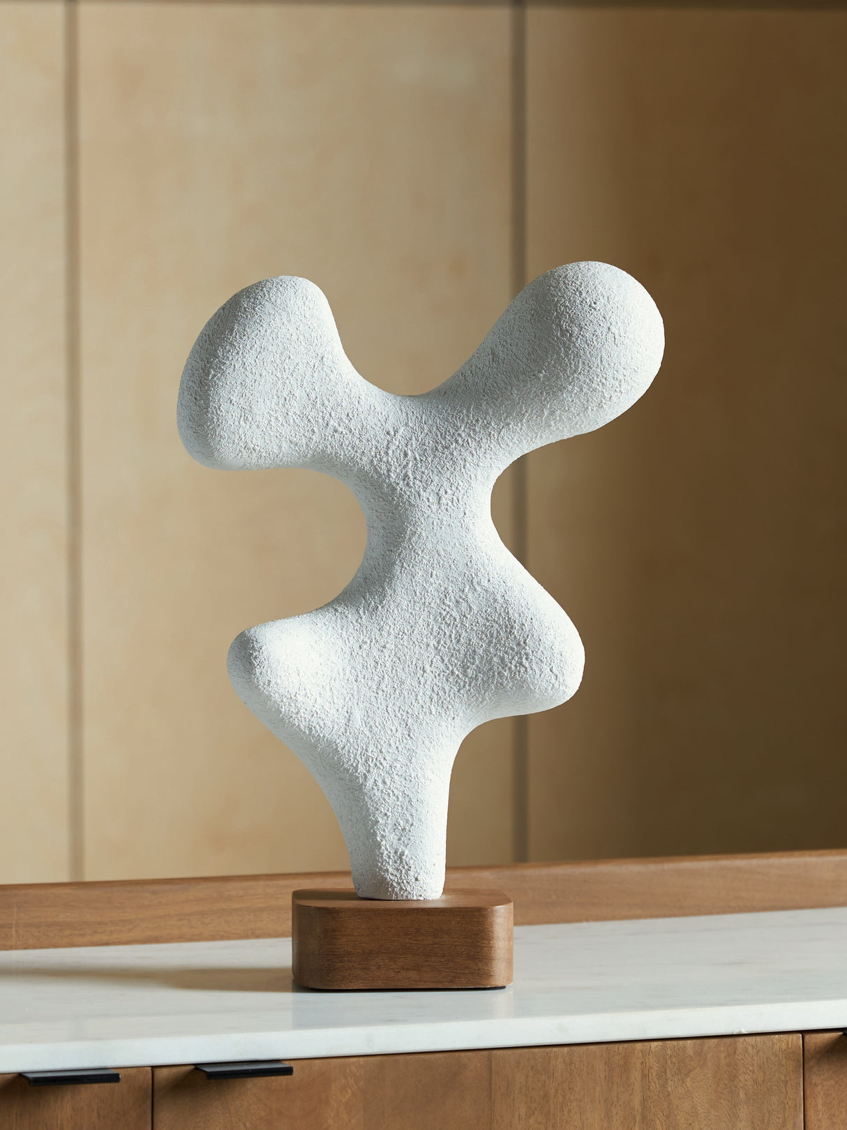 Lavarsen White/Brown Sculpture from Ashley Furniture - Luna Furniture