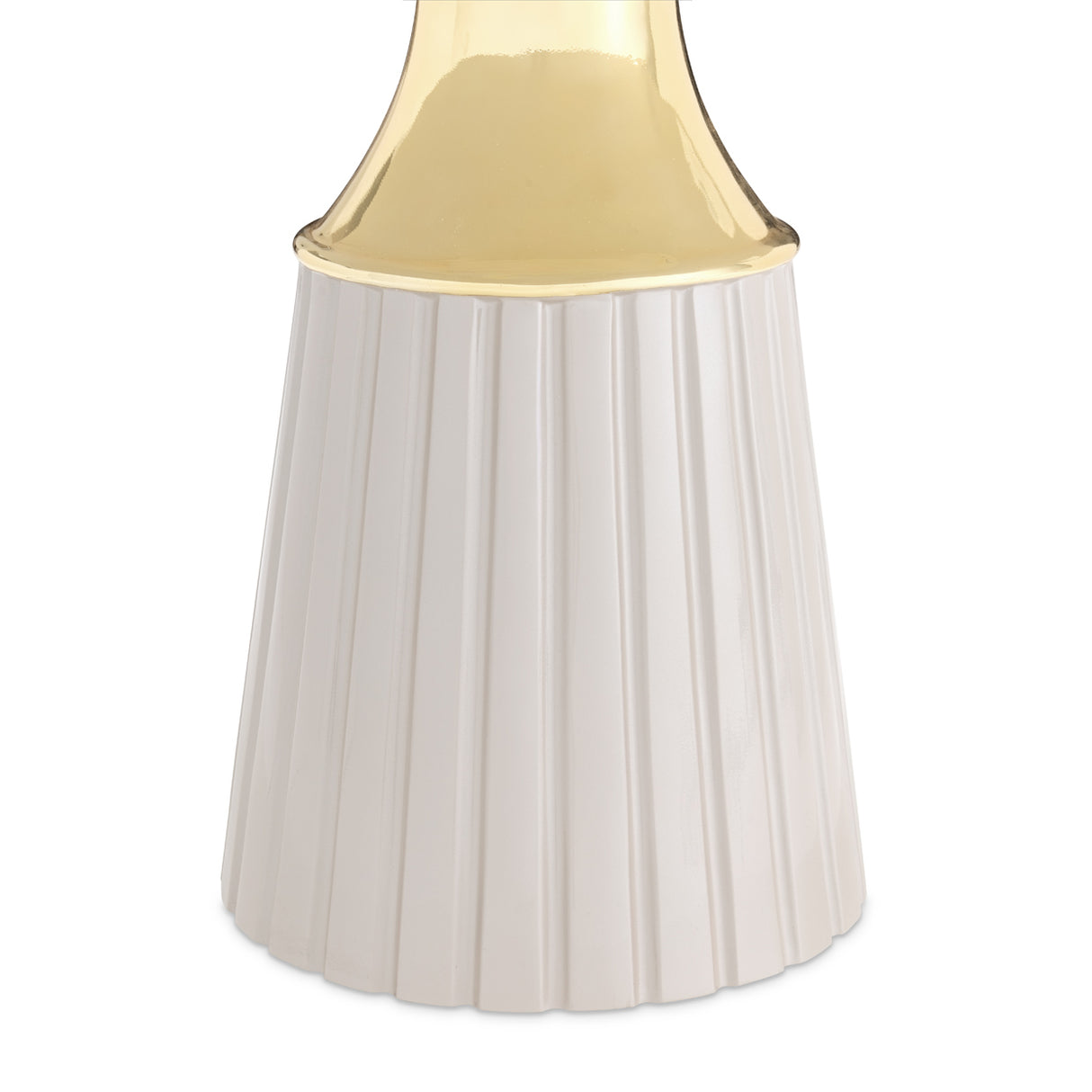 Carmela Shimmer Ivory Round Dining Table