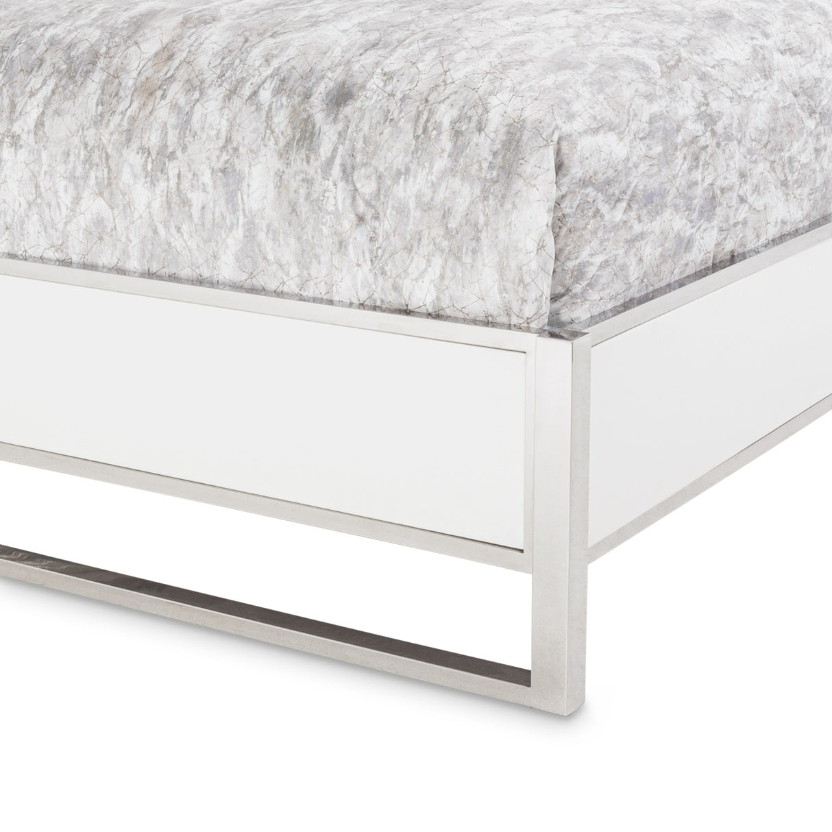 State St. Eastern King Short Metal Panel Bed (3 Pc) from Michael Amini - Luna Furniture