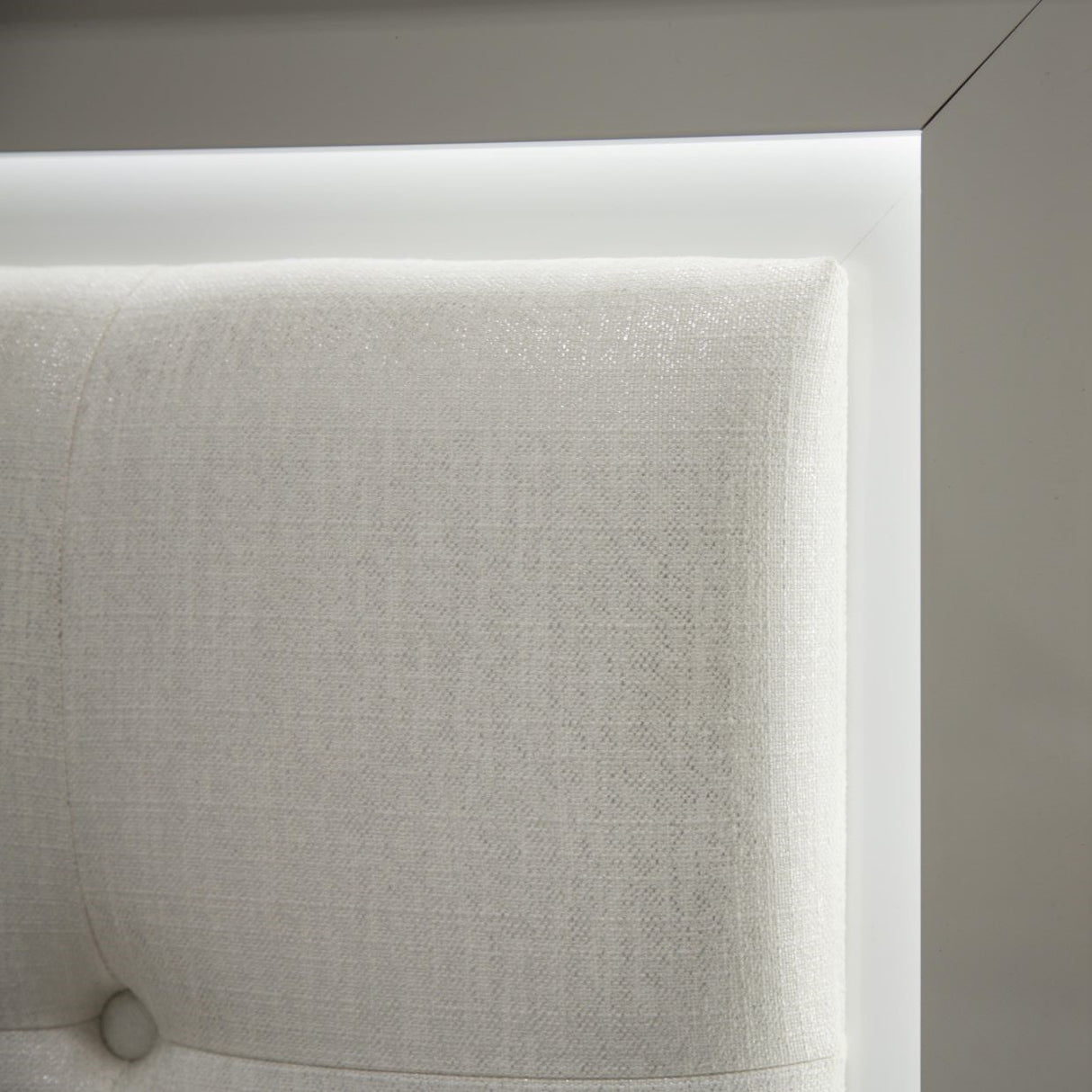Sky Tower Cloud White Eastern King Bed from Michael Amini - Luna Furniture