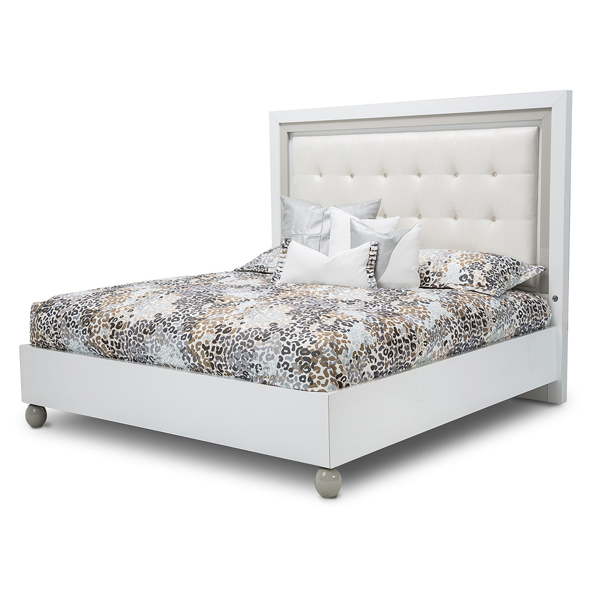 Sky Tower Cloud White Eastern King Bed from Michael Amini - Luna Furniture