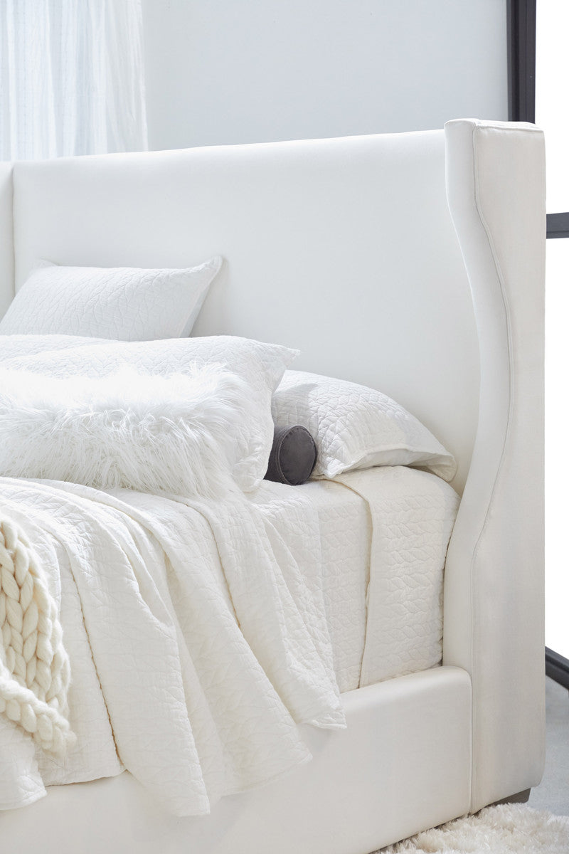 Balboa Standard King Bed in Livesmart Peyton-Pearl, Natural Gray Oak from Essentials For Living - Luna Furniture