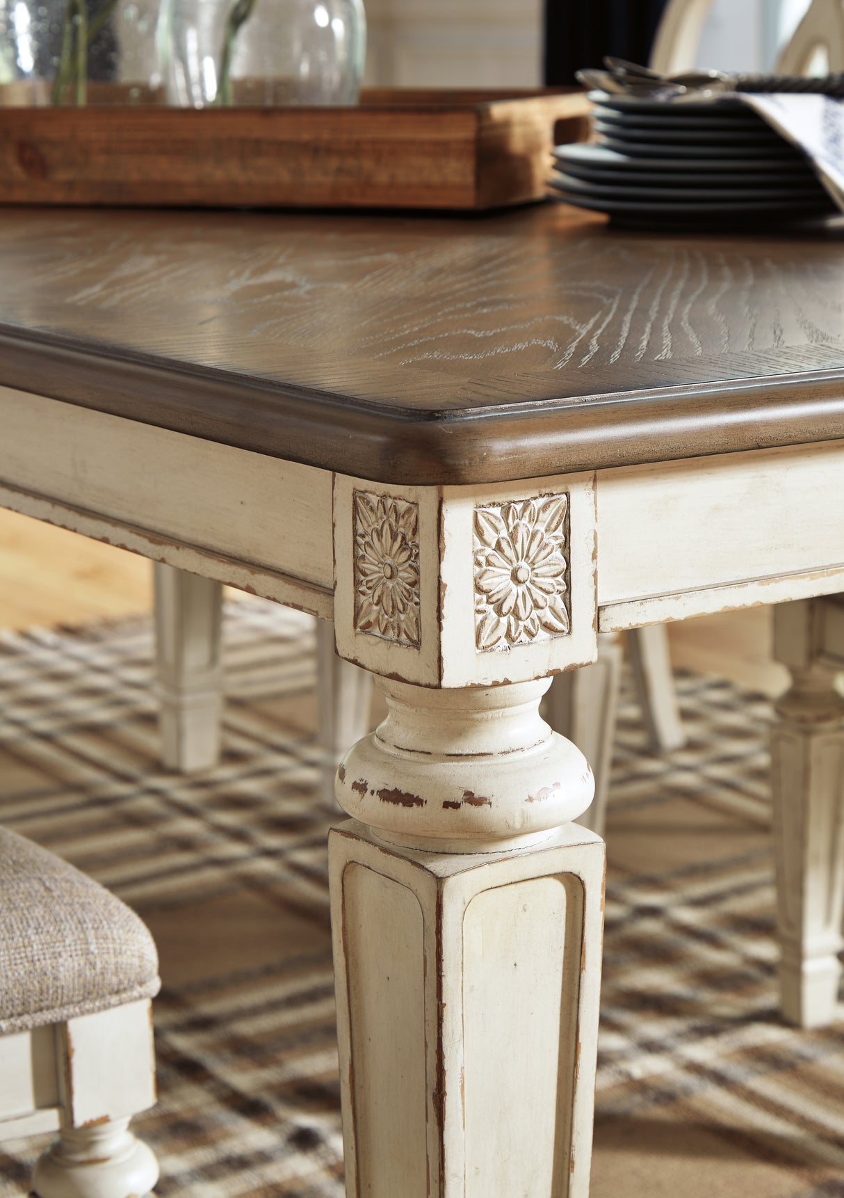 Realyn Dining Table and 8 Chairs in Chipped White from Ashley Furniture - Luna Furniture