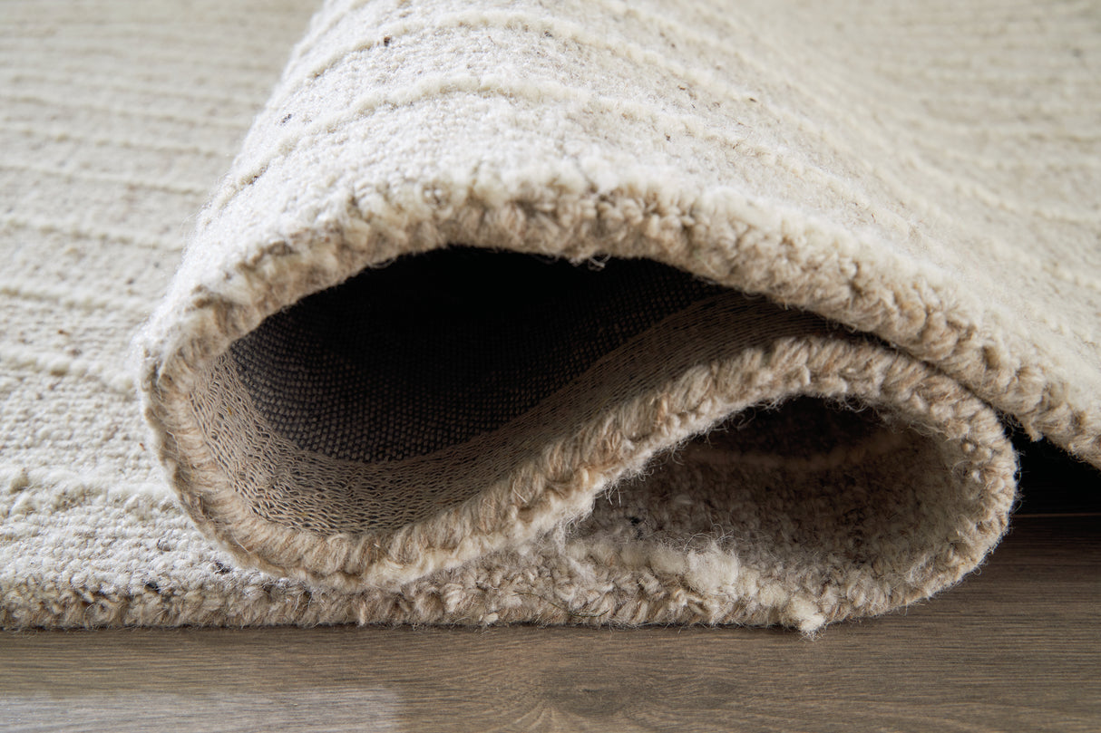 Varahill Gray/Ivory Medium Rug from Ashley - Luna Furniture