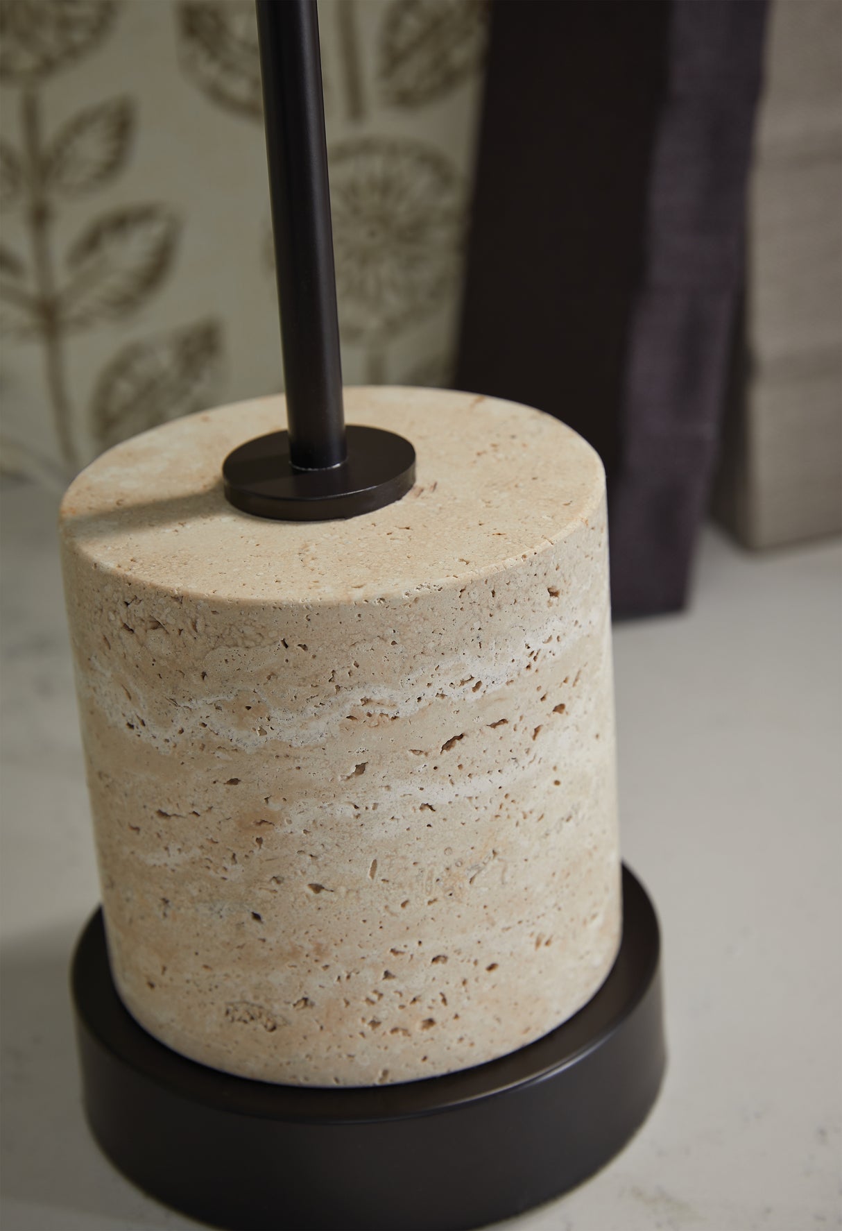 Vinmour Brown/Beige Desk Lamp from Ashley - Luna Furniture