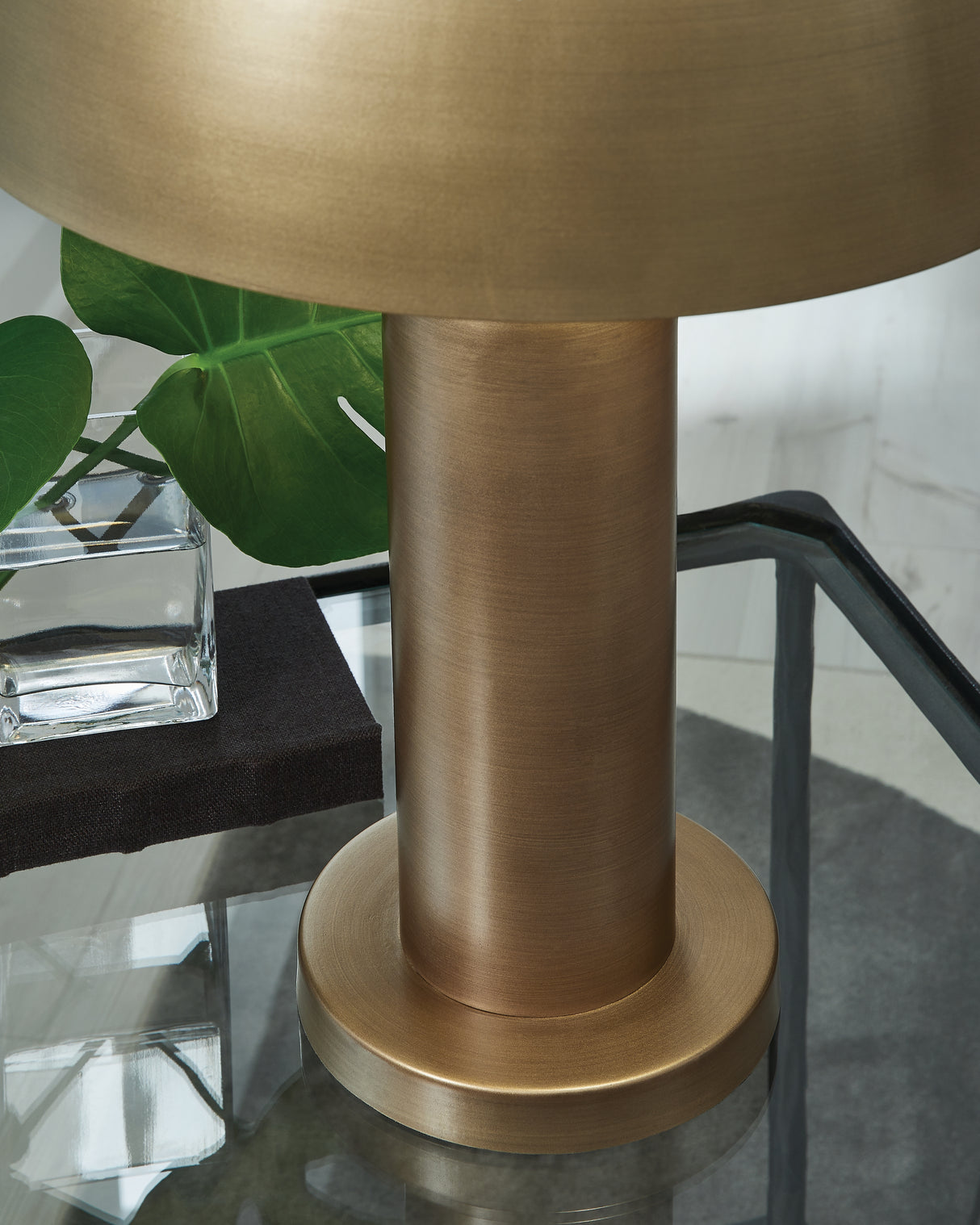 Wendfield Antique Gold Finish Table Lamp from Ashley - Luna Furniture