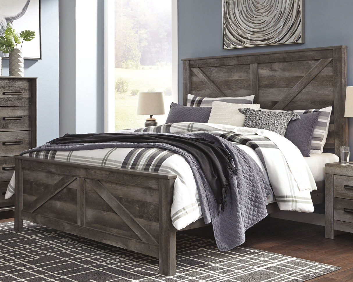 Wynnlow King Crossbuck Panel Bed with Mirrored Dresser, Chest and 2 Nightstands in Gray from Ashley - Luna Furniture