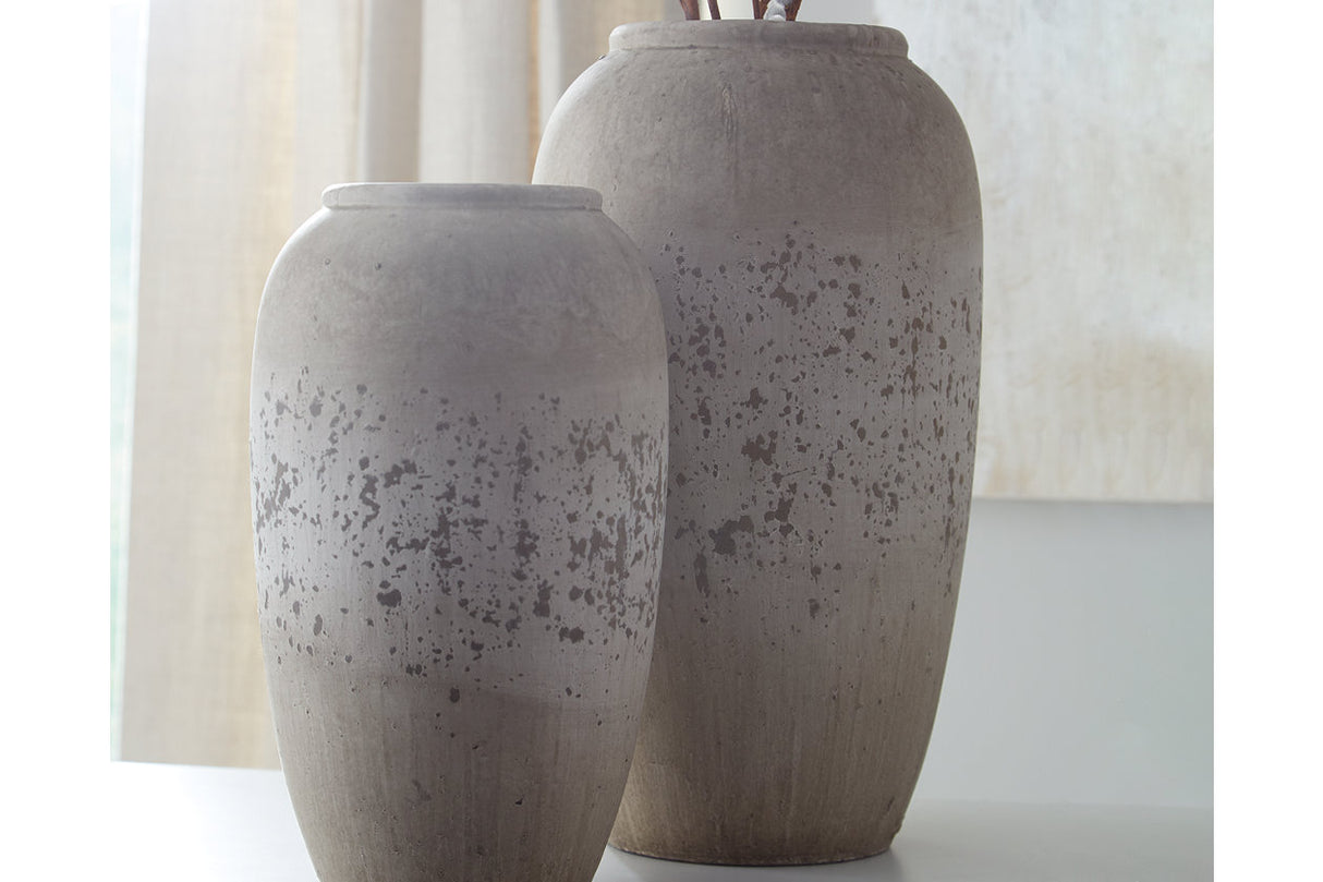 Dimitra Brown/Cream Vase from Ashley - Luna Furniture