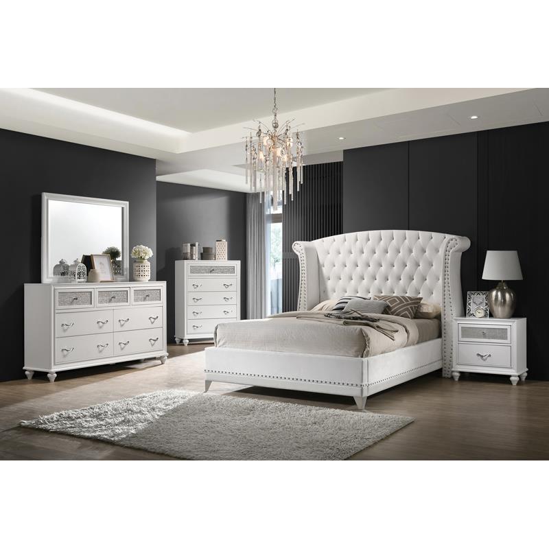 Barzini White Tufted Upholstered 4-Piece Queen Bedroom Set from Coaster - Luna Furniture