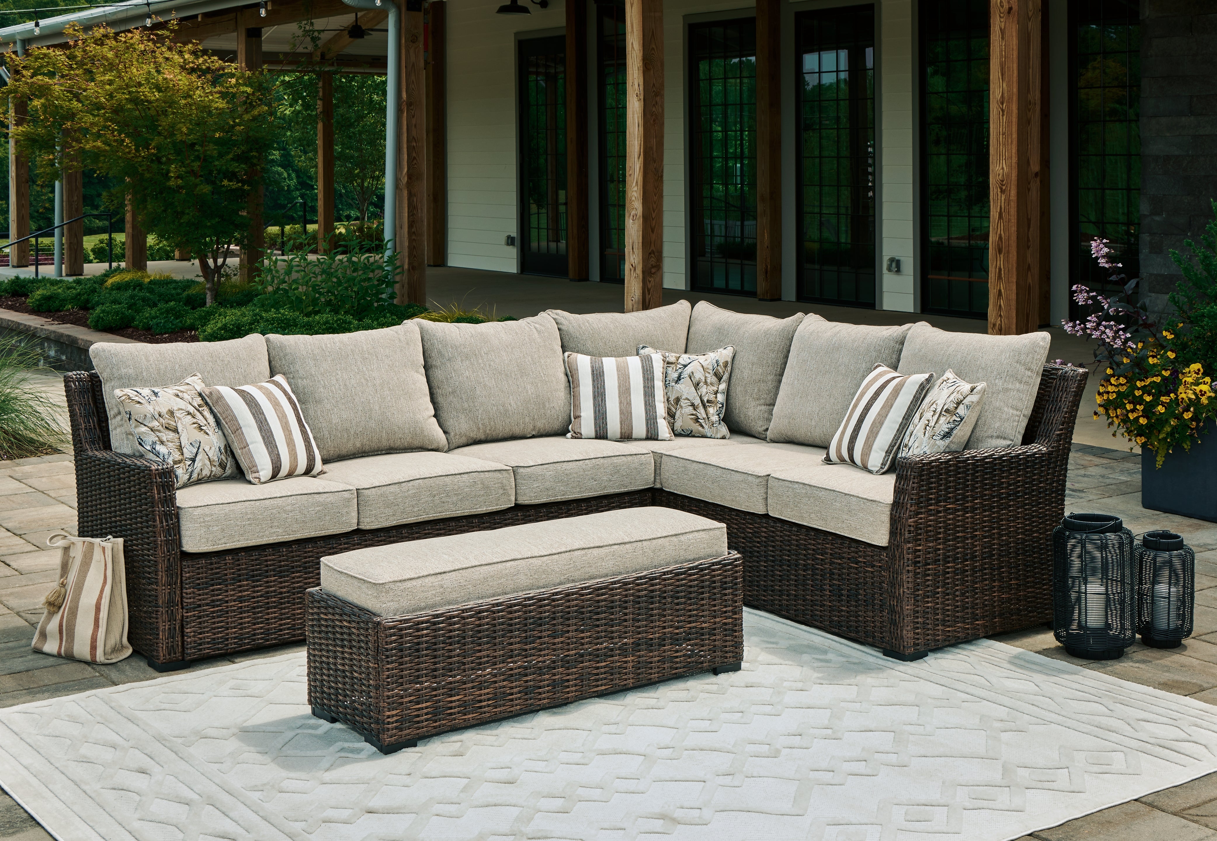 Brook Ranch Brown Outdoor Sofa Sectional/Bench with Cushion (Set