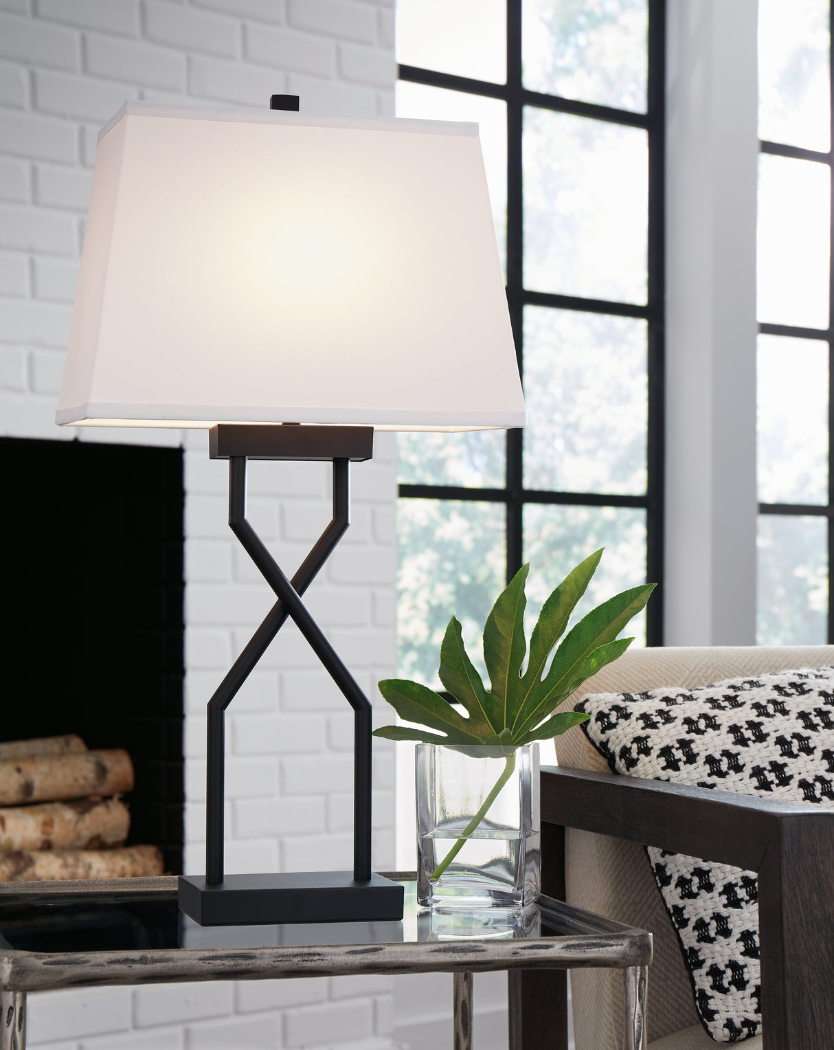 Brookthrone Black Table Lamp from Ashley - Luna Furniture