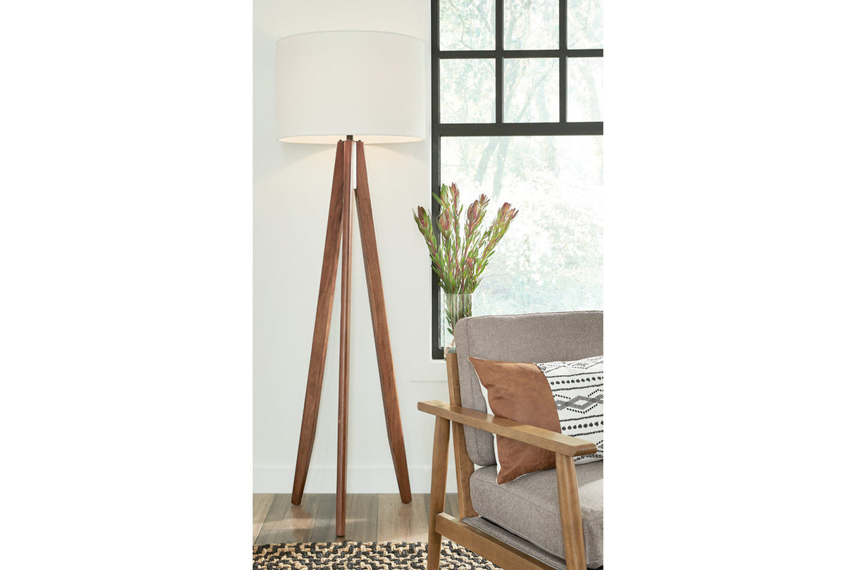 Dallson Brown Floor Lamp from Ashley - Luna Furniture