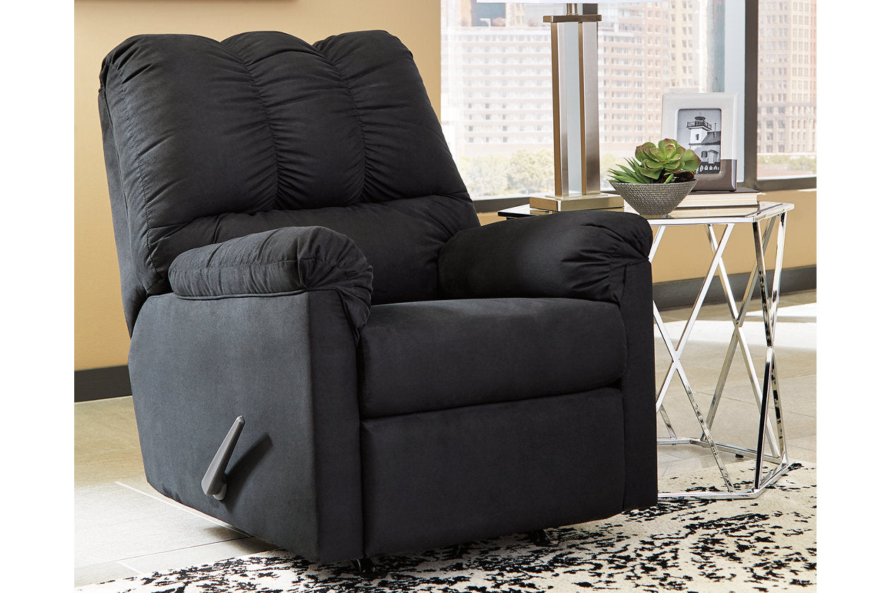 Darcy Black Recliner – Luna Furniture