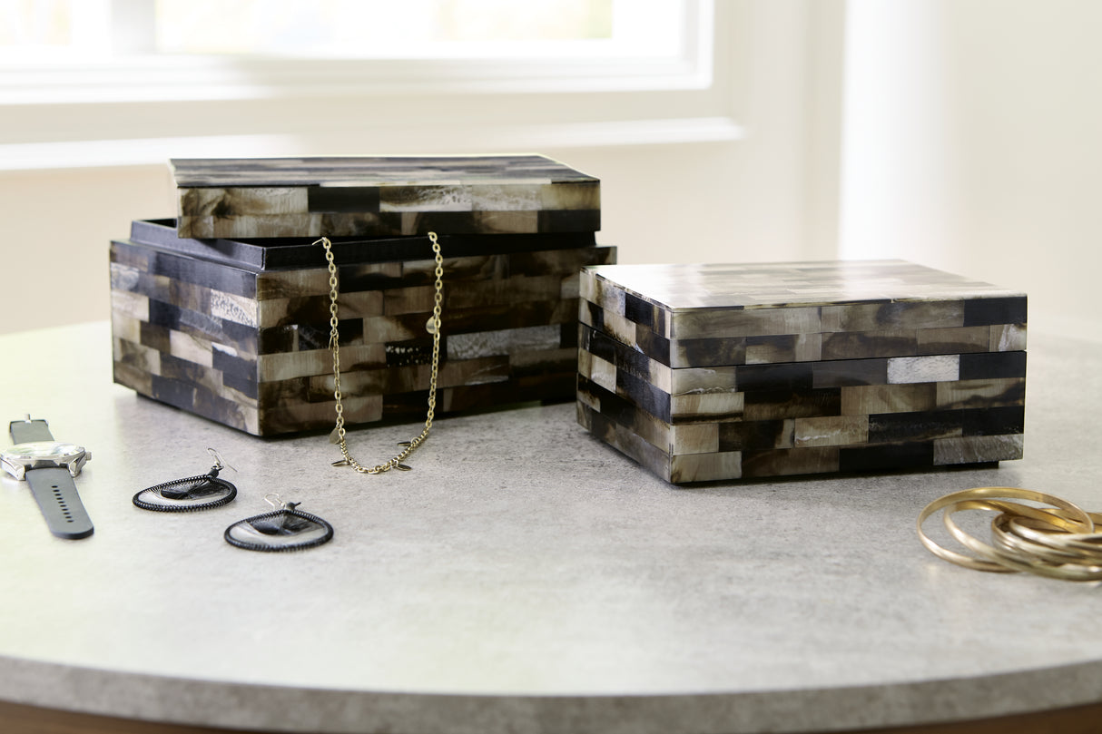 Ellford Black/Brown/Cream Box from Ashley - Luna Furniture