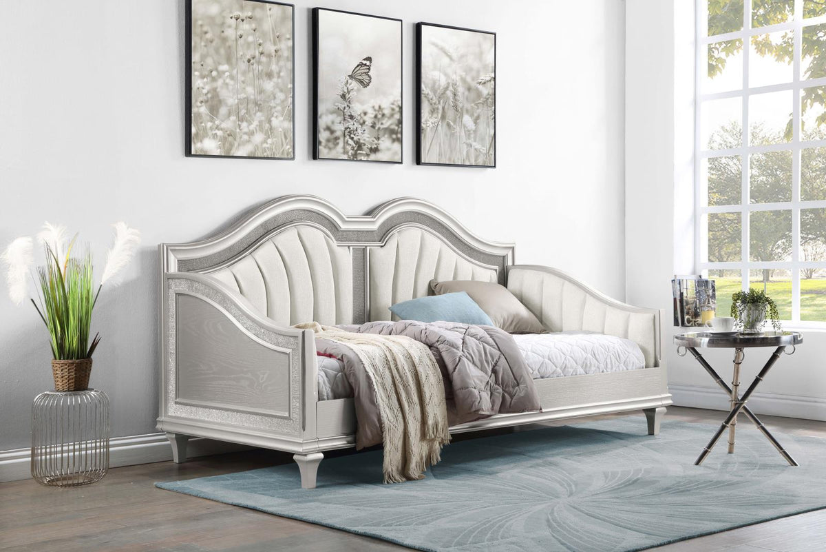 Evangeline Silver and Ivory Upholstered Twin Daybed with Faux Diamond Trim from Coaster - Luna Furniture