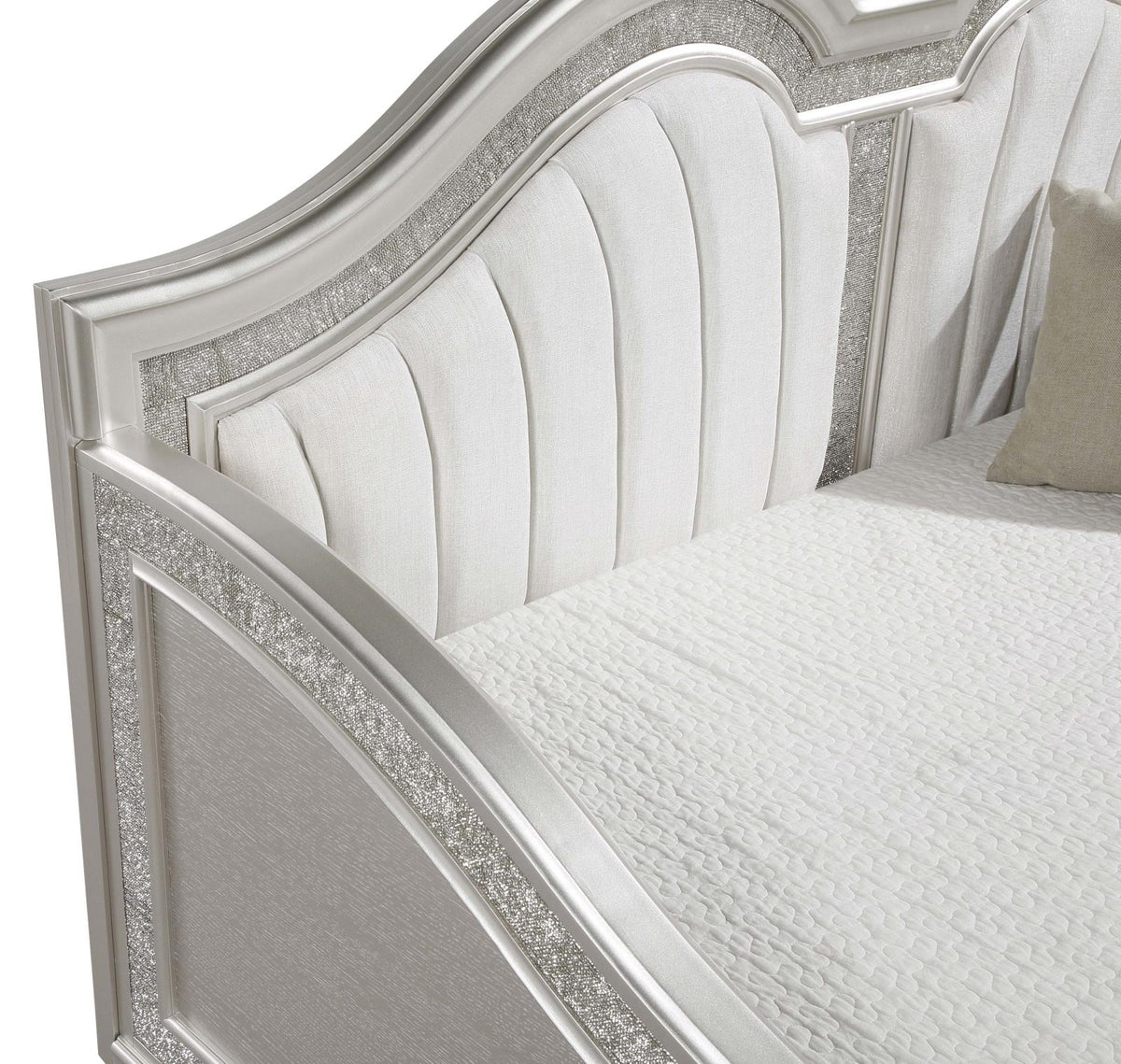 Evangeline Silver and Ivory Upholstered Twin Daybed with Faux Diamond Trim from Coaster - Luna Furniture