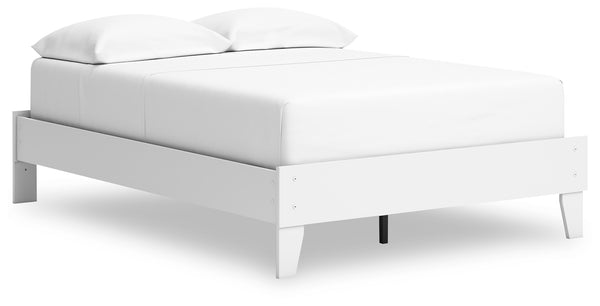 Hallityn White Full Platform Base Bed